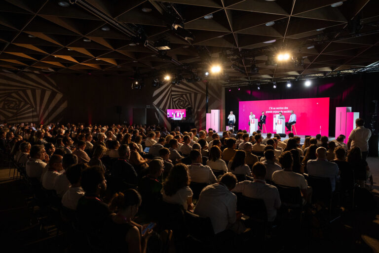 54628282861_ee3dbde41f_b